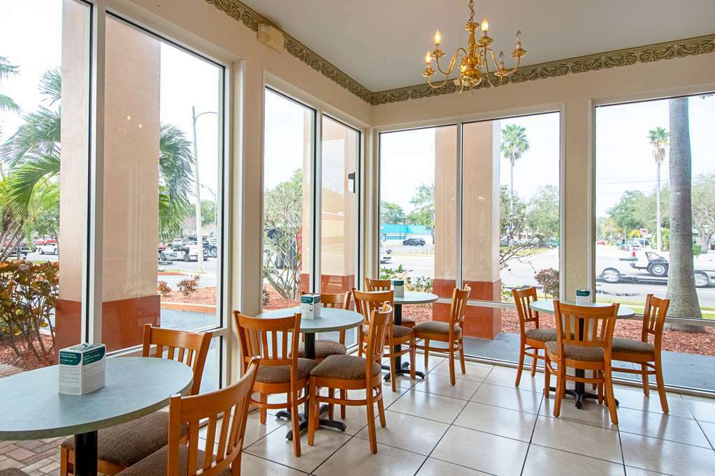Ramada Limited Clearwater Hotel And Suites Restoran fotoğraf